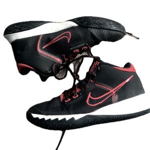 Nike Kyrie Irving’s. Size 5Y.
